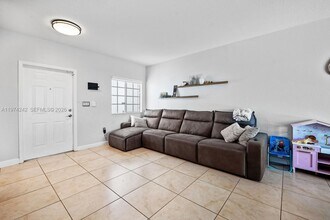 930 SW 147th Ct in Miami, FL - Building Photo - Building Photo