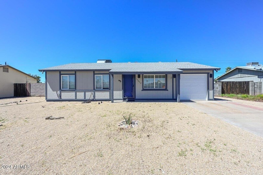 13052 N 40th Pl in Phoenix, AZ - Building Photo
