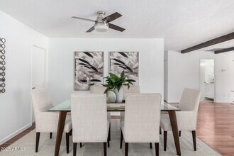 8520 E Turney Ave in Scottsdale, AZ - Building Photo - Building Photo