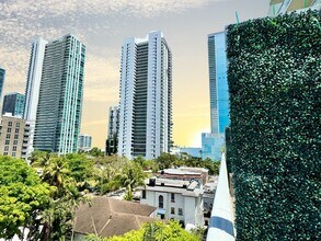 321 NE 26th St in Miami, FL - Building Photo - Building Photo