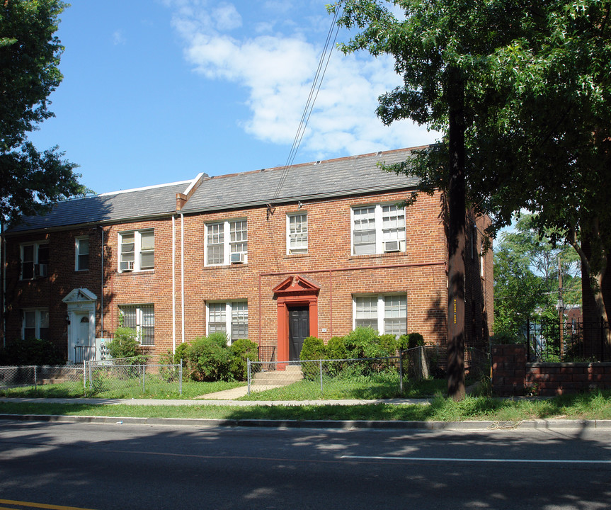 3418 Minnesota Ave SE in Washington, DC - Building Photo