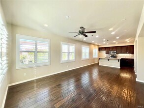 26254 Prima Way in Santa Clarita, CA - Building Photo - Building Photo