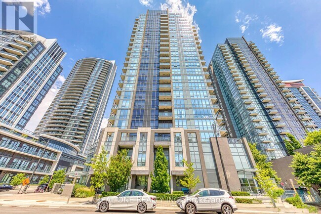 5033-5033 Four Springs Ave in Mississauga, ON - Building Photo - Building Photo