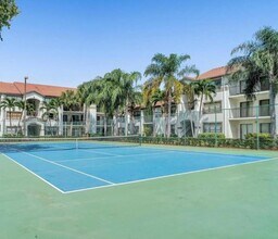 530 S Park Rd in Hollywood, FL - Building Photo - Building Photo