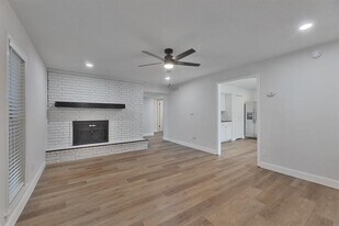 4849 Alta Oaks Ct in The Colony, TX - Building Photo