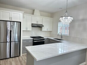 1464 55th Ave in Oakland, CA - Building Photo - Building Photo