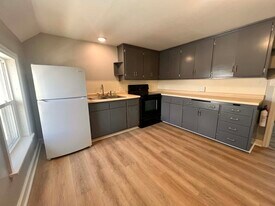 703 Main St, Unit Apartment B in Brownsville, WI - Building Photo