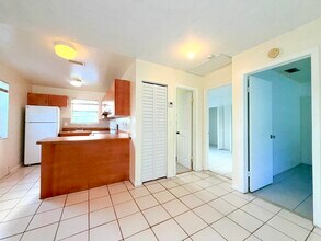 800 NE 14th St in Fort Lauderdale, FL - Foto de edificio - Building Photo