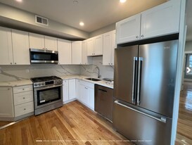 75 Pearl St, Unit 2 in Somerville, MA - Building Photo