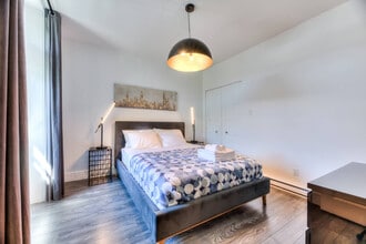 3833 R. Saint-Denis in Montréal, QC - Building Photo - Building Photo