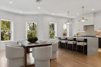 6 Claflin Rd in Brookline, MA - Building Photo - Building Photo