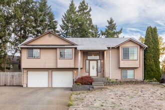 8529 199th St Ct E in Spanaway, WA - Building Photo - Building Photo