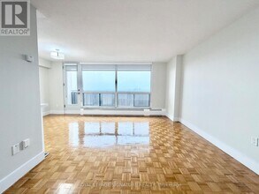 666 Spadina Ave. in Toronto, ON - Building Photo - Building Photo