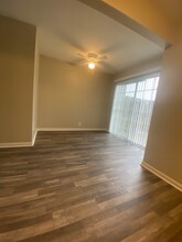 300 Berkley Dr in Nashville, TN - Foto de edificio - Building Photo