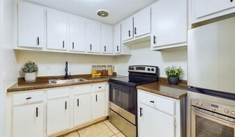 Costa Vue in Merritt Island, FL - Building Photo