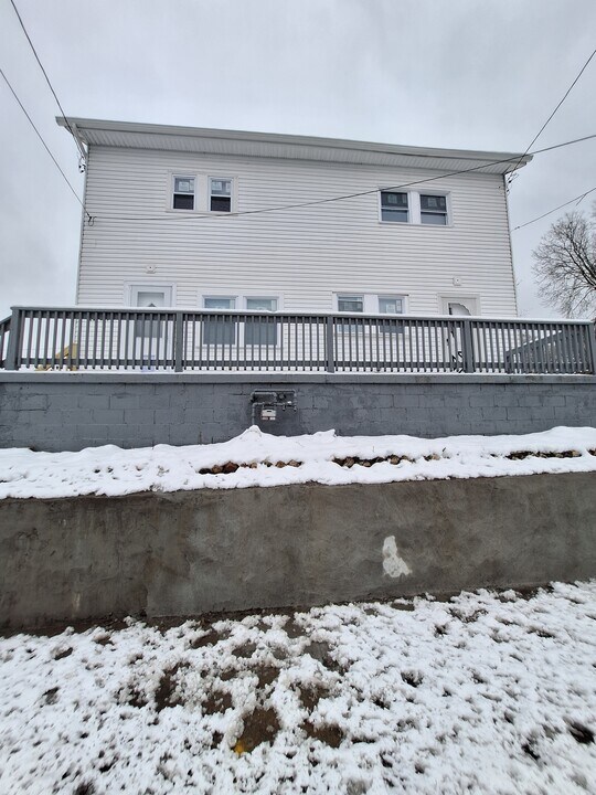 1221 Walnut St in McKeesport, PA - Foto de edificio