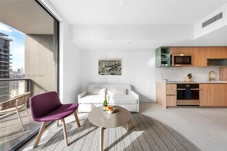 159 NE 6th St, Unit 2608 in Miami, FL - Building Photo - Building Photo