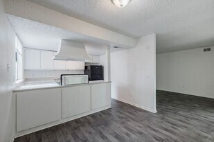 3110 Godby Rd in College Park, GA - Building Photo