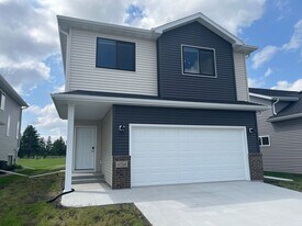 6754 72nd AvenueS in Horace, ND - Building Photo