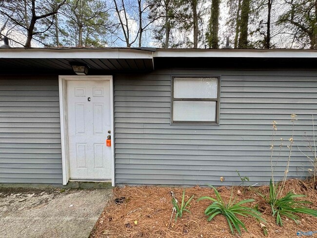 3702 Penny St SW in Huntsville, AL - Building Photo - Building Photo