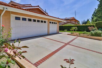 19051 Los Alimos St in Los Angeles, CA - Building Photo - Building Photo
