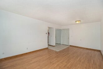 1202 Euclid Ave in Kalamazoo, MI - Building Photo - Building Photo