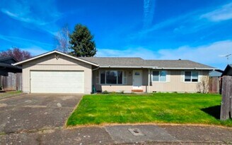 4575 Drake Ct NE in Salem, OR - Building Photo
