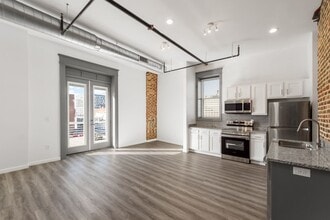 The Residences at 218 E Main St in Columbus, OH - Building Photo - Building Photo