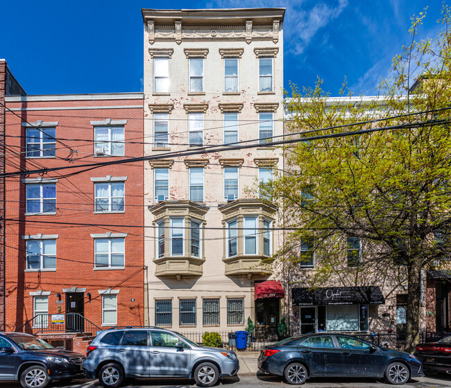 228 Madison St in Hoboken, NJ - Building Photo - Building Photo