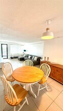 301 Golden Isles Dr in Hallandale Beach, FL - Building Photo - Building Photo