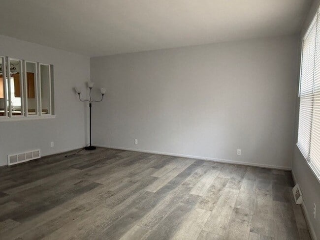 1320 Marion St in Lake Geneva, WI - Building Photo - Building Photo