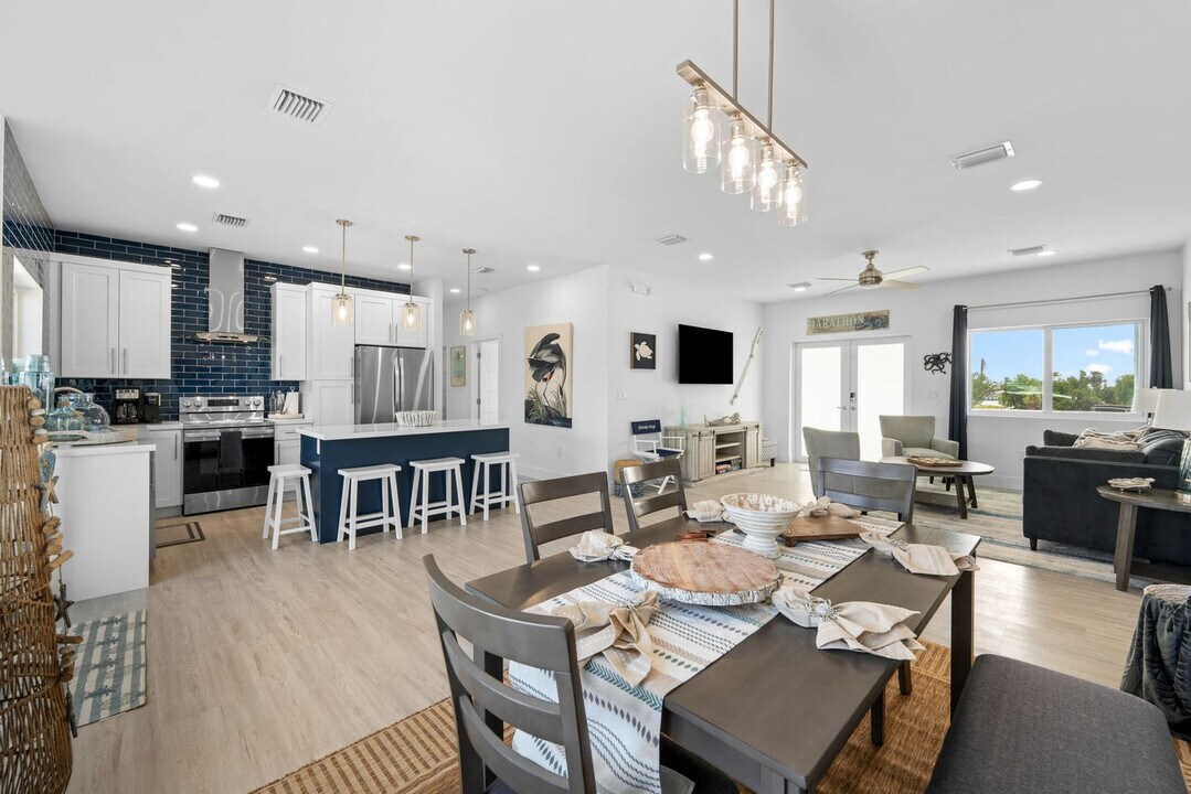 231 Pescayo Ave in Marathon, FL - Foto de edificio