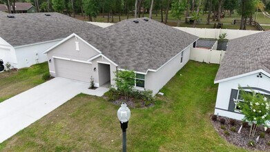 6879 SE 112th Pl in Belleview, FL - Building Photo - Building Photo