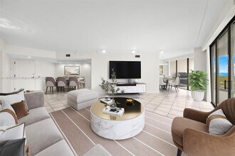 19707 Turnberry Way in Aventura, FL - Building Photo - Building Photo
