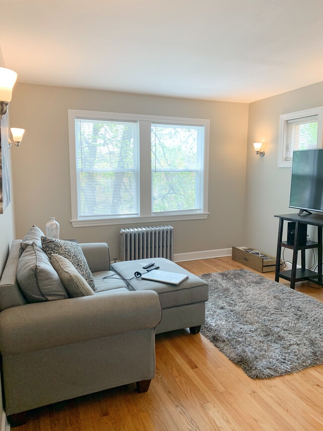 property at 1919 S Grove Ave