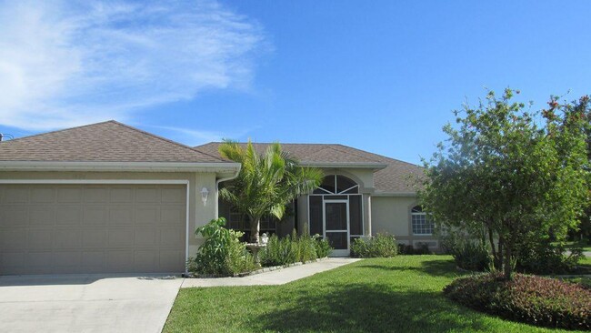 1404 SE 35th St in Cape Coral, FL - Building Photo - Building Photo