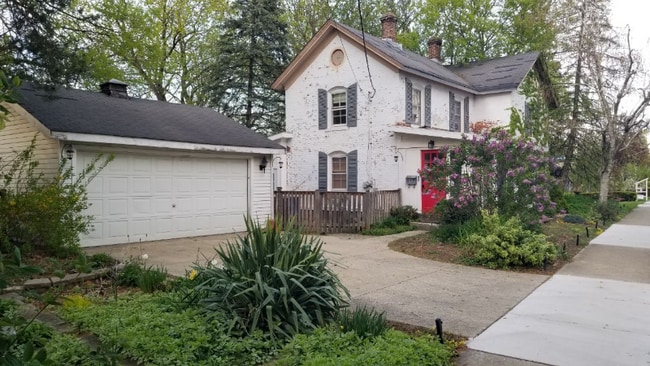 property at 2536 Old Glenview Rd
