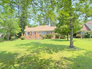 26 Oak Landing in Sanford, NC - Building Photo - Building Photo