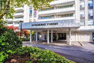 10 Parkway Forest Dr in Toronto, ON - Building Photo