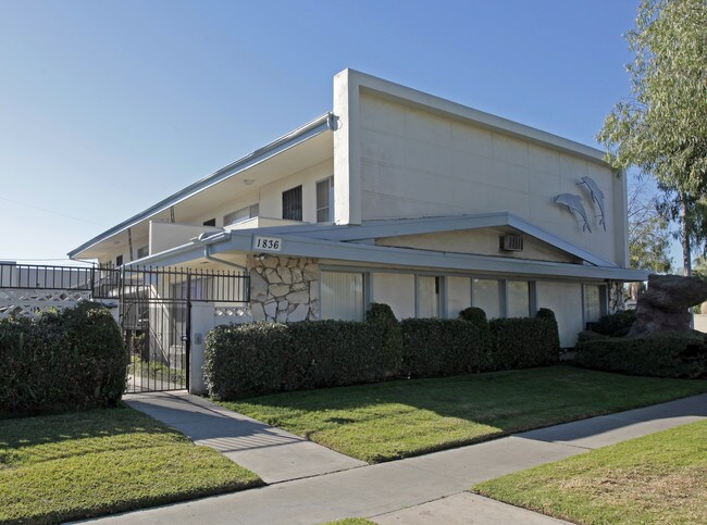 1836 W Sumac Ln in Anaheim, CA - Foto de edificio - Building Photo