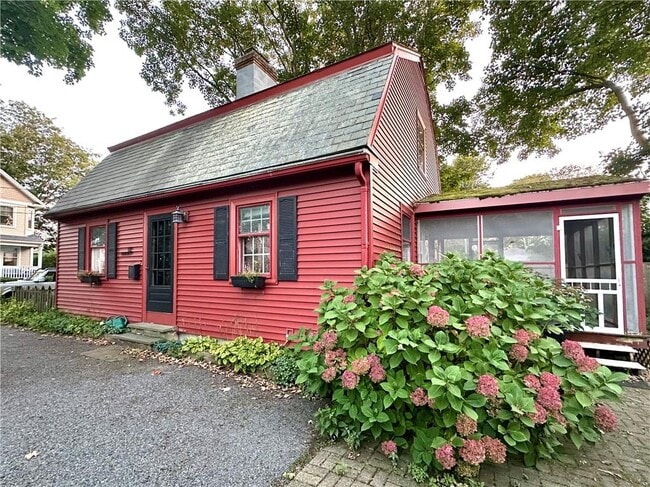 property at 12 Johnson Ct