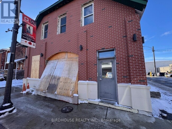 property at 19 Cambridge St S