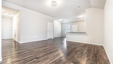 5016 W Colfax Loop in Fayetteville, AR - Building Photo - Building Photo