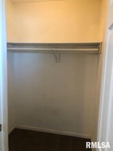 1326 E 38th St in Davenport, IA - Foto de edificio - Building Photo