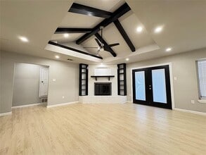 901 Fiero Dr in Arlington, TX - Building Photo - Building Photo