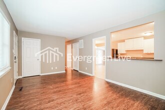 4698 Dundee Ave in Columbus, OH - Building Photo - Building Photo