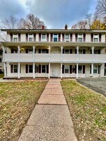 92 W Main St in Vernon, CT - Building Photo