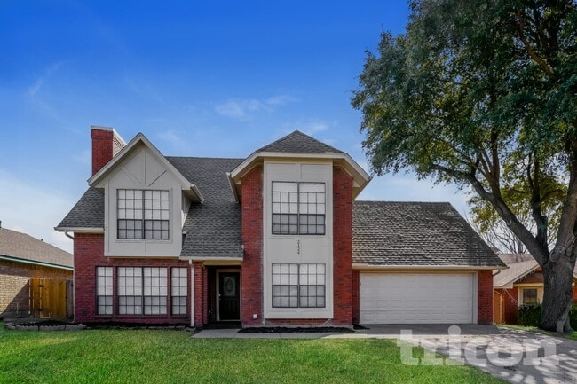 property at 2124 Glenn Ln