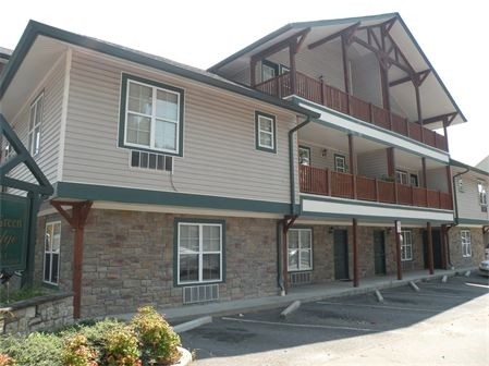 Sherman Green Lodge in Dahlonega, GA - Foto de edificio