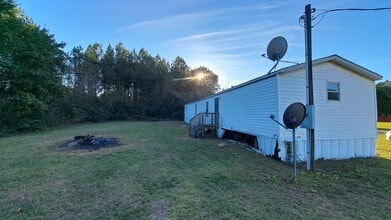 672 Target Rd in Holly Hill, SC - Building Photo - Building Photo